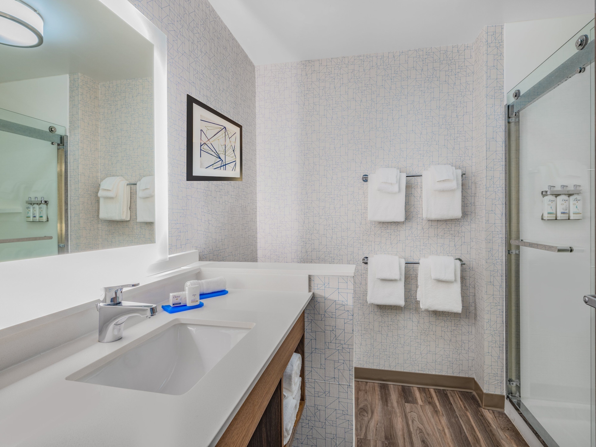 holiday inn express and suites ruskin an ihg hotel