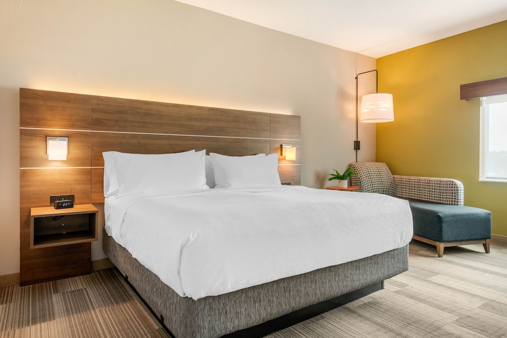 holiday inn express and suites ruskin an ihg hotel