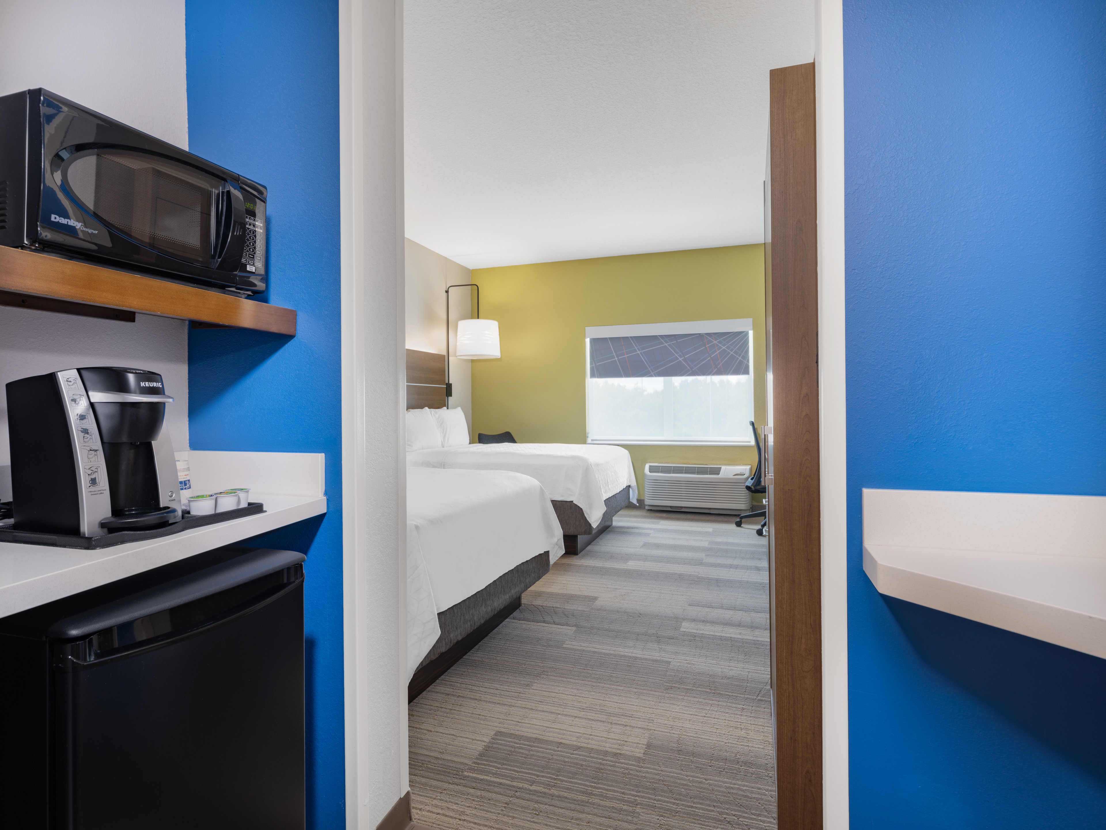 holiday inn express and suites ruskin an ihg hotel
