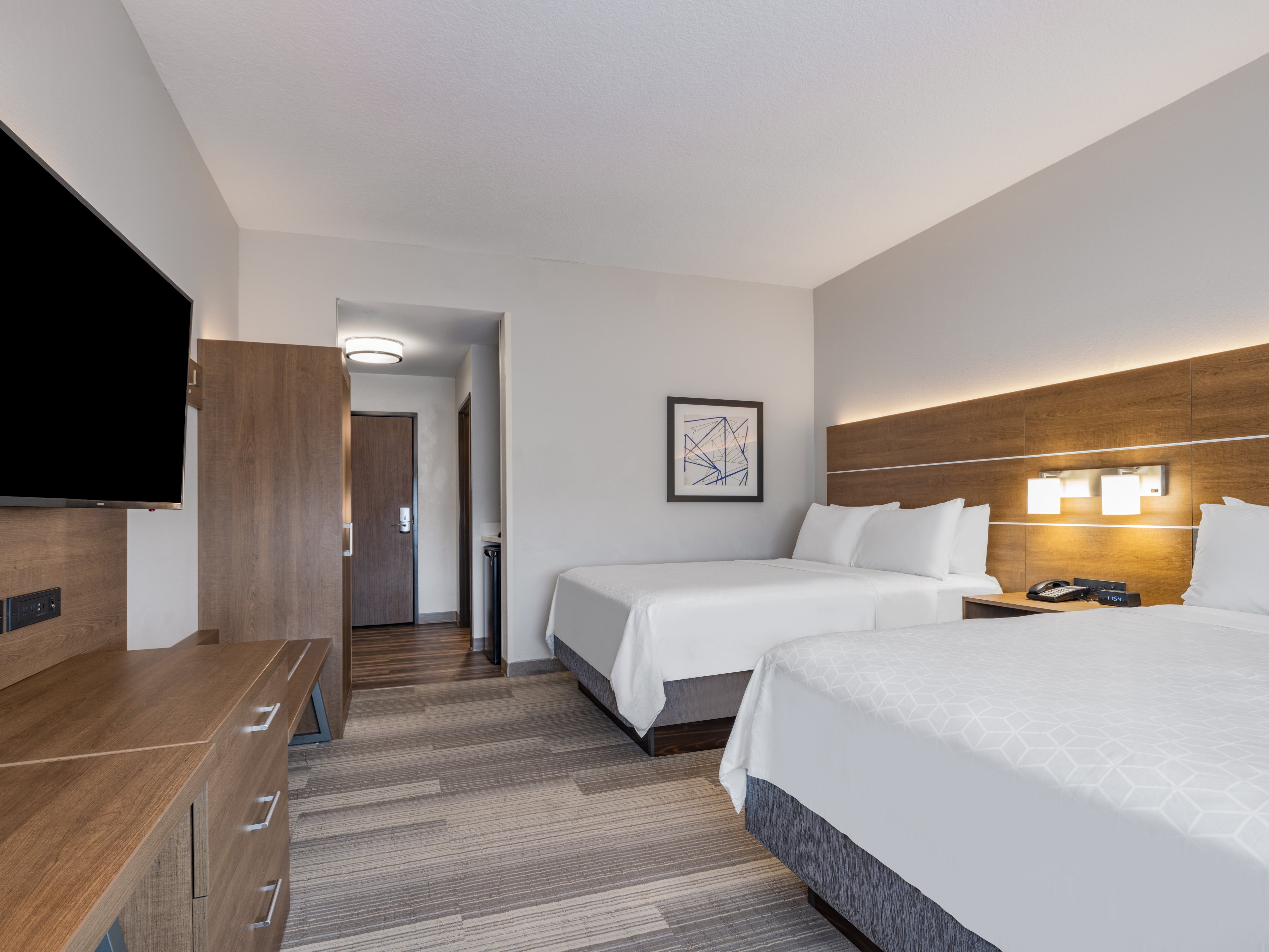holiday inn express and suites ruskin an ihg hotel