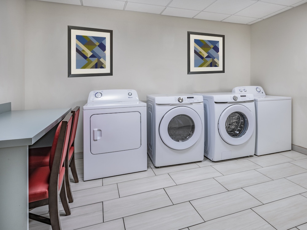 holiday inn express and suites ruskin an ihg hotel