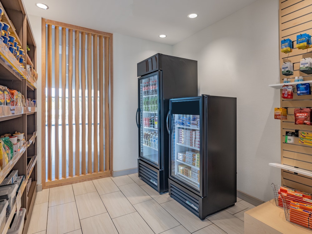 holiday inn express and suites ruskin an ihg hotel