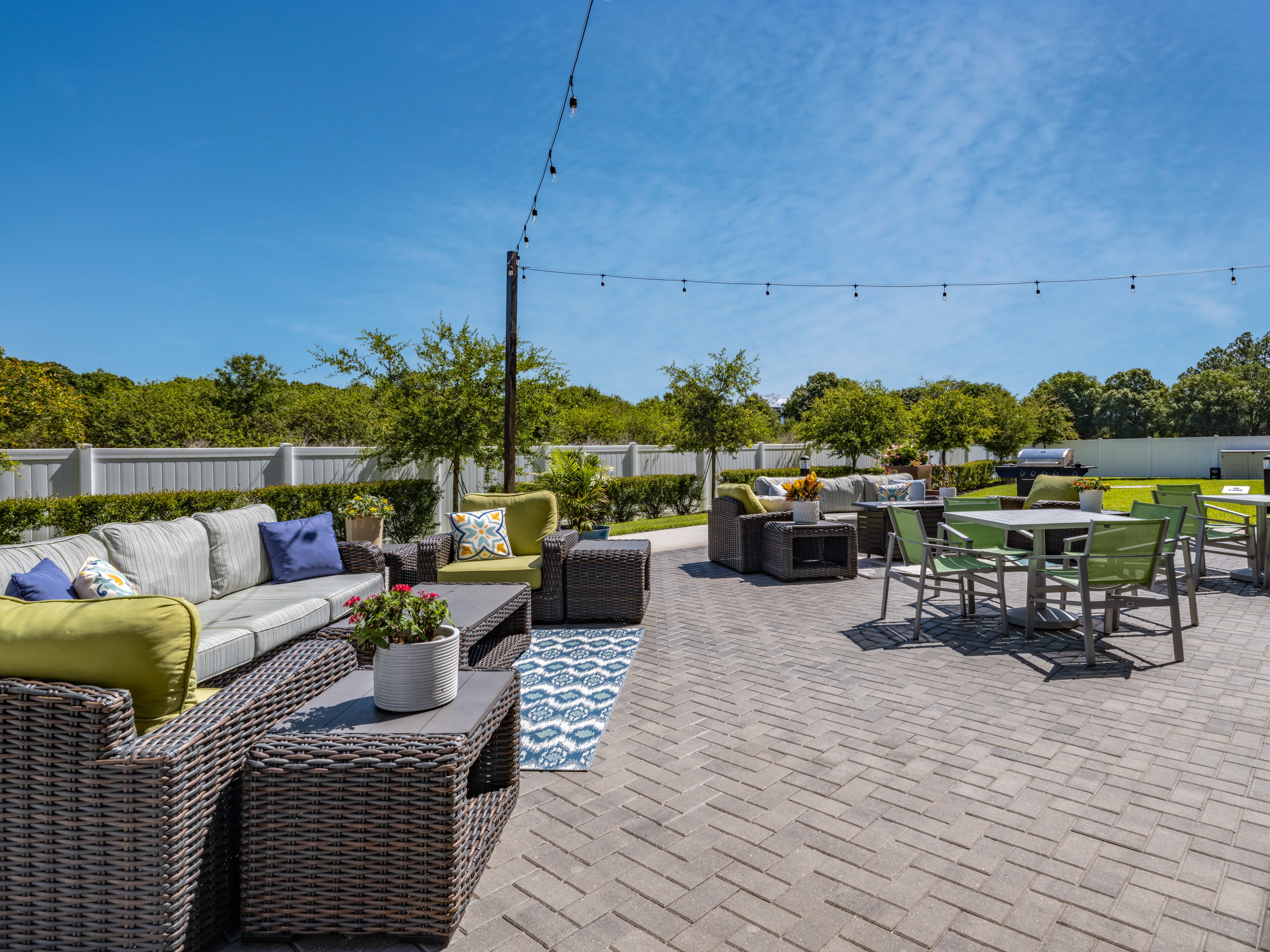 holiday inn express and suites ruskin an ihg hotel