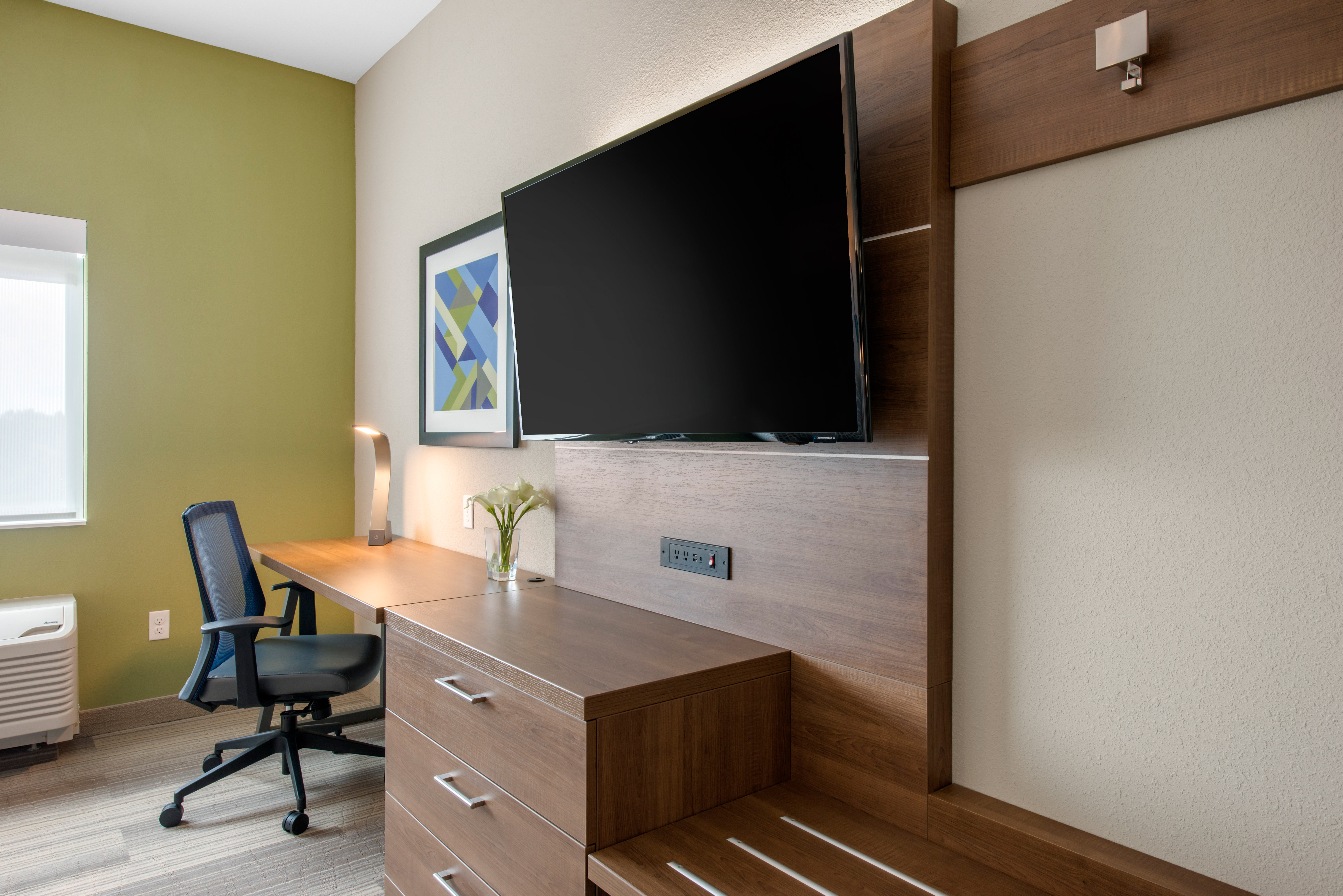 holiday inn express and suites ruskin an ihg hotel
