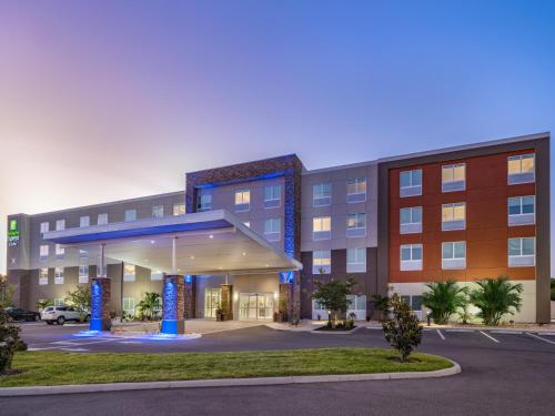holiday inn express and suites ruskin an ihg hotel