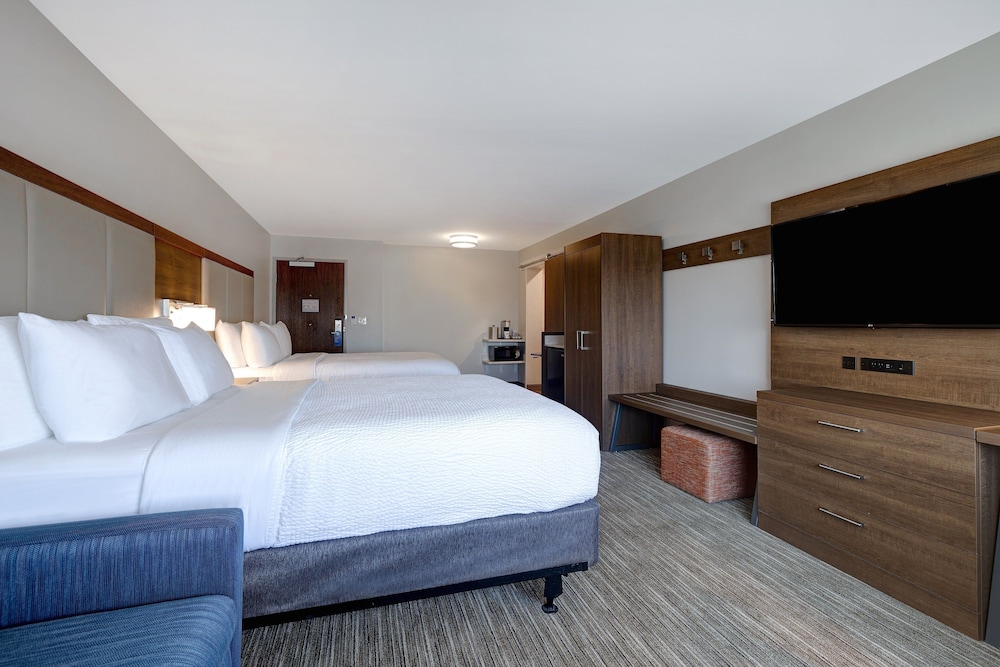 holiday inn exp and sts ann arbor university south