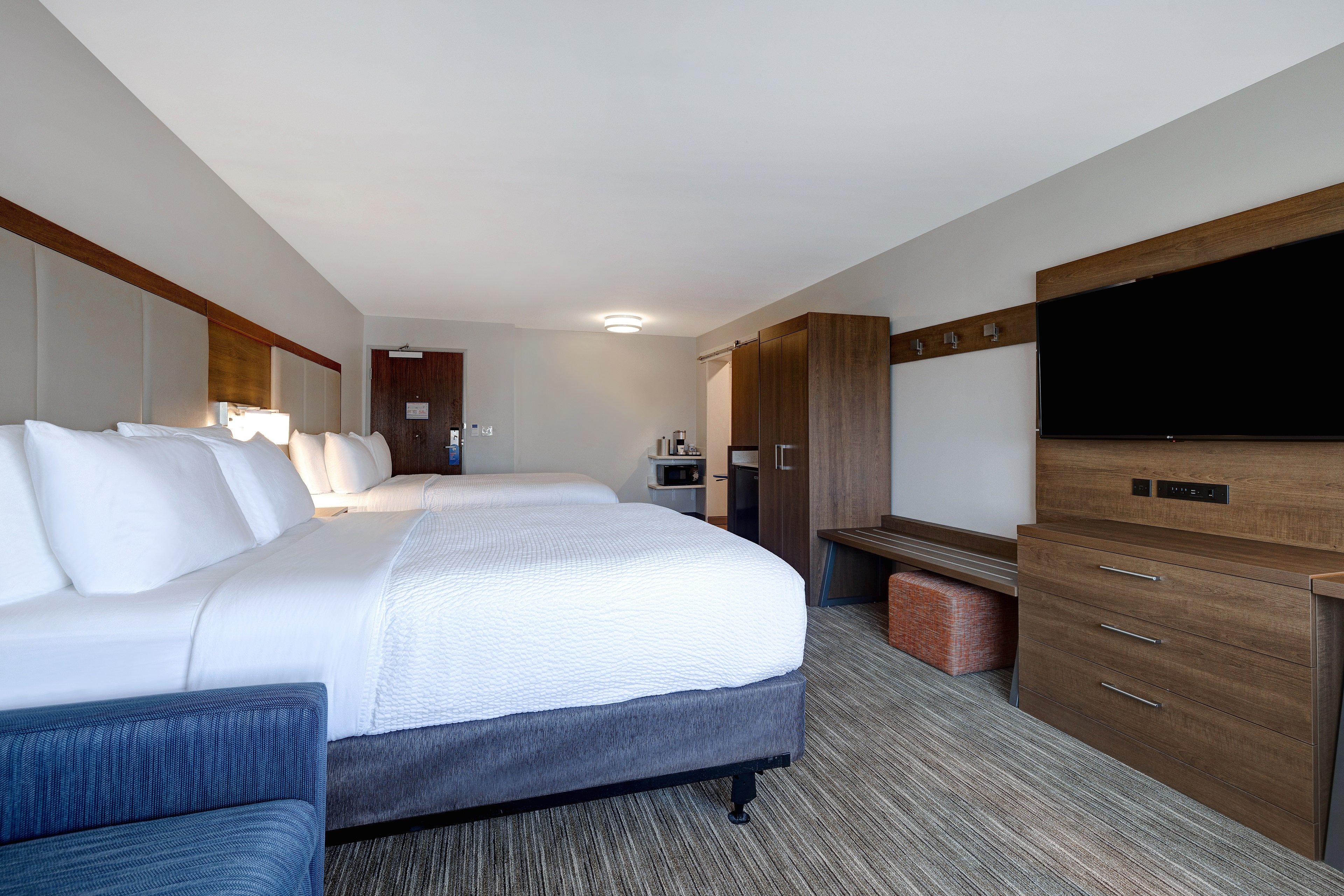 holiday inn exp and sts ann arbor university south