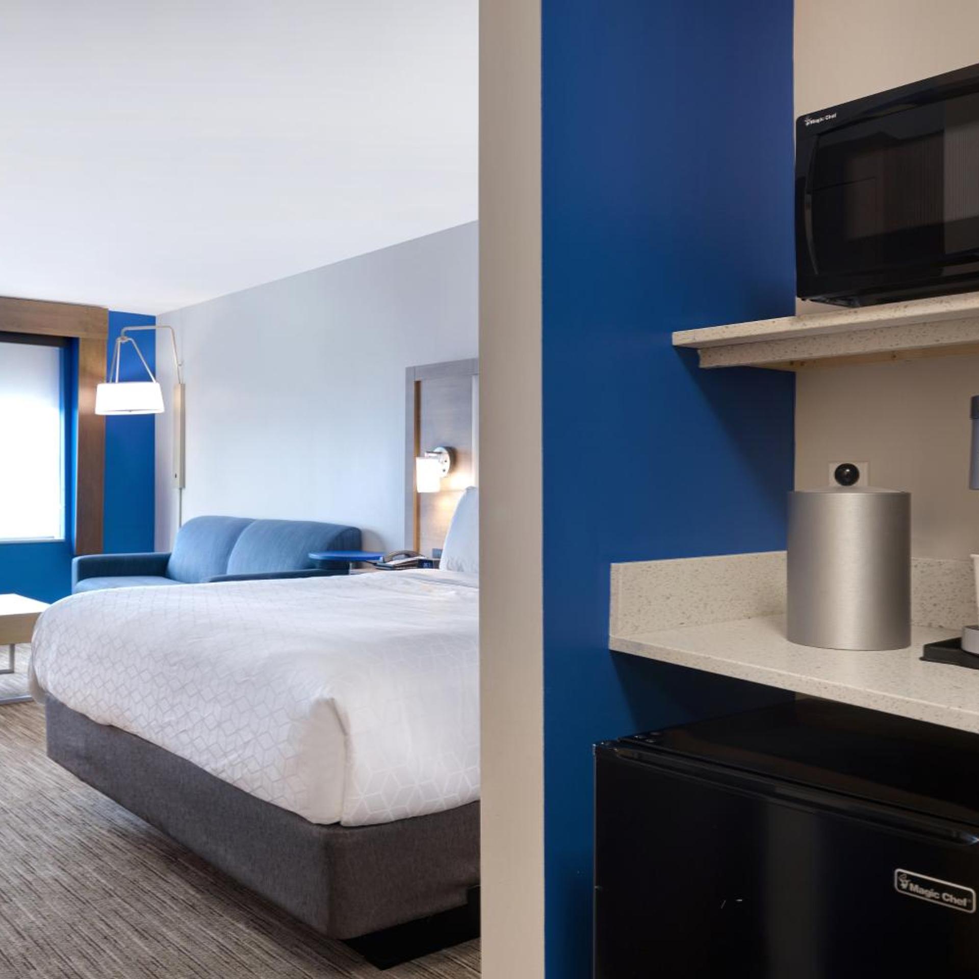 holiday inn exp and sts ann arbor university south