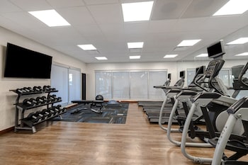 Holiday Inn Exp & Sts Ann Arbor - University South,Pittsfield>>Ann Arbor,2.5 star