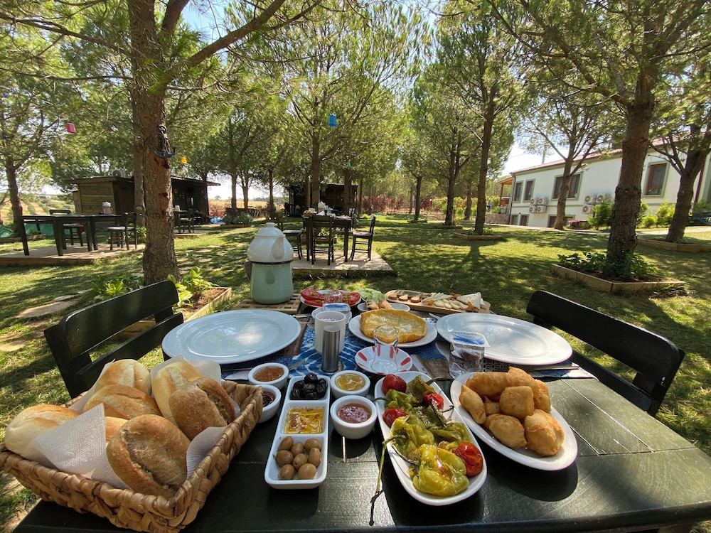 elyada otel ve bag evi