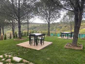 elyada otel ve bag evi