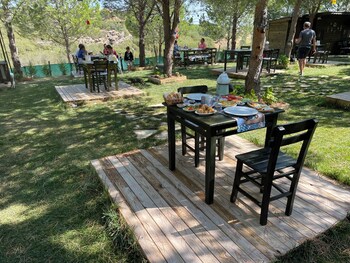 elyada otel ve bag evi