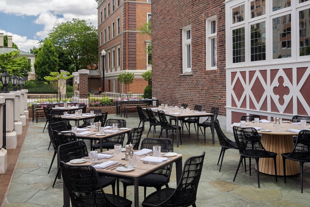 the lytle park hotel autograph collection