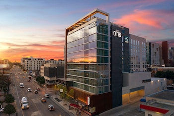 the otis hotel autograph collection