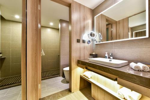 atour hotel tianjin binhai the first street