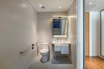 holiday inn express qingdao chengyang central an ihg hotel