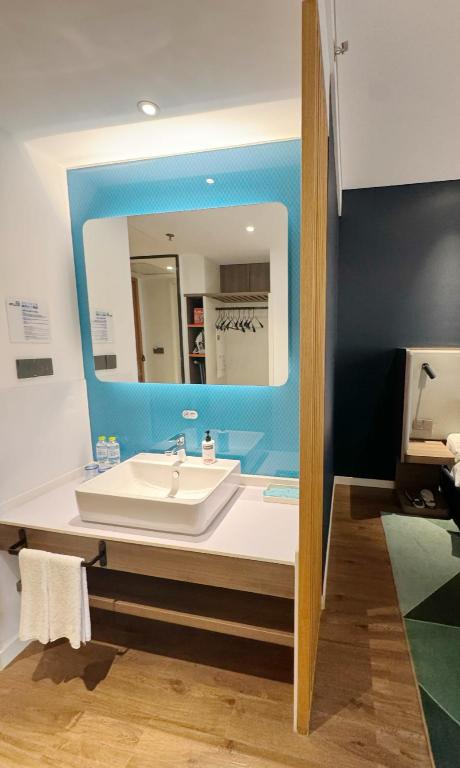 holiday inn express qingdao chengyang central an ihg hotel