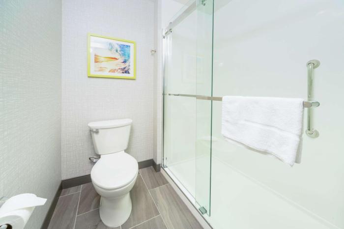 hampton inn and suites santa maria