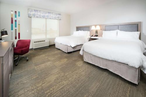 hampton inn and suites santa maria