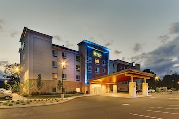 hol inn exp saugerties hudson valley