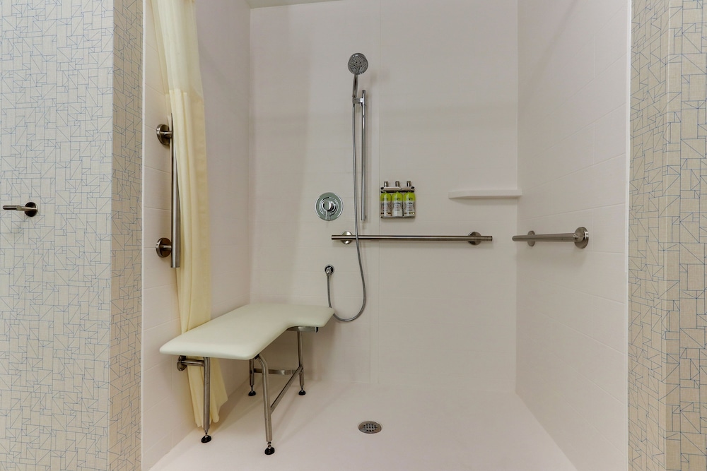 hol inn exp saugerties hudson valley