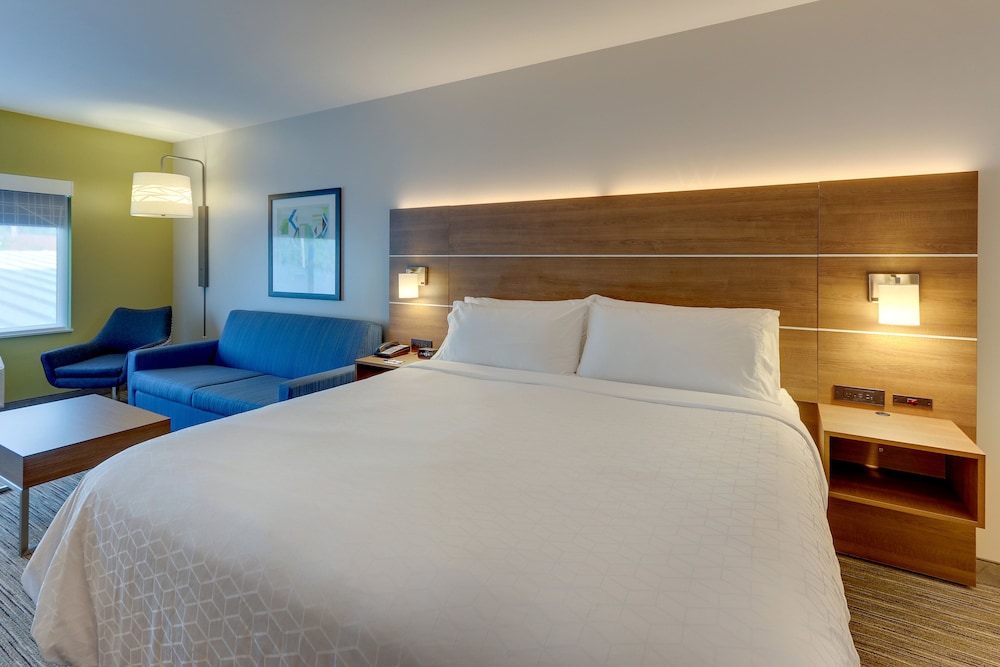 hol inn exp saugerties hudson valley