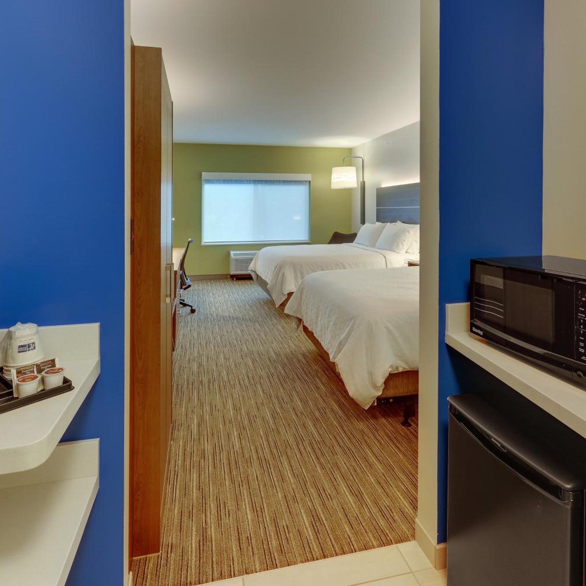 hol inn exp saugerties hudson valley