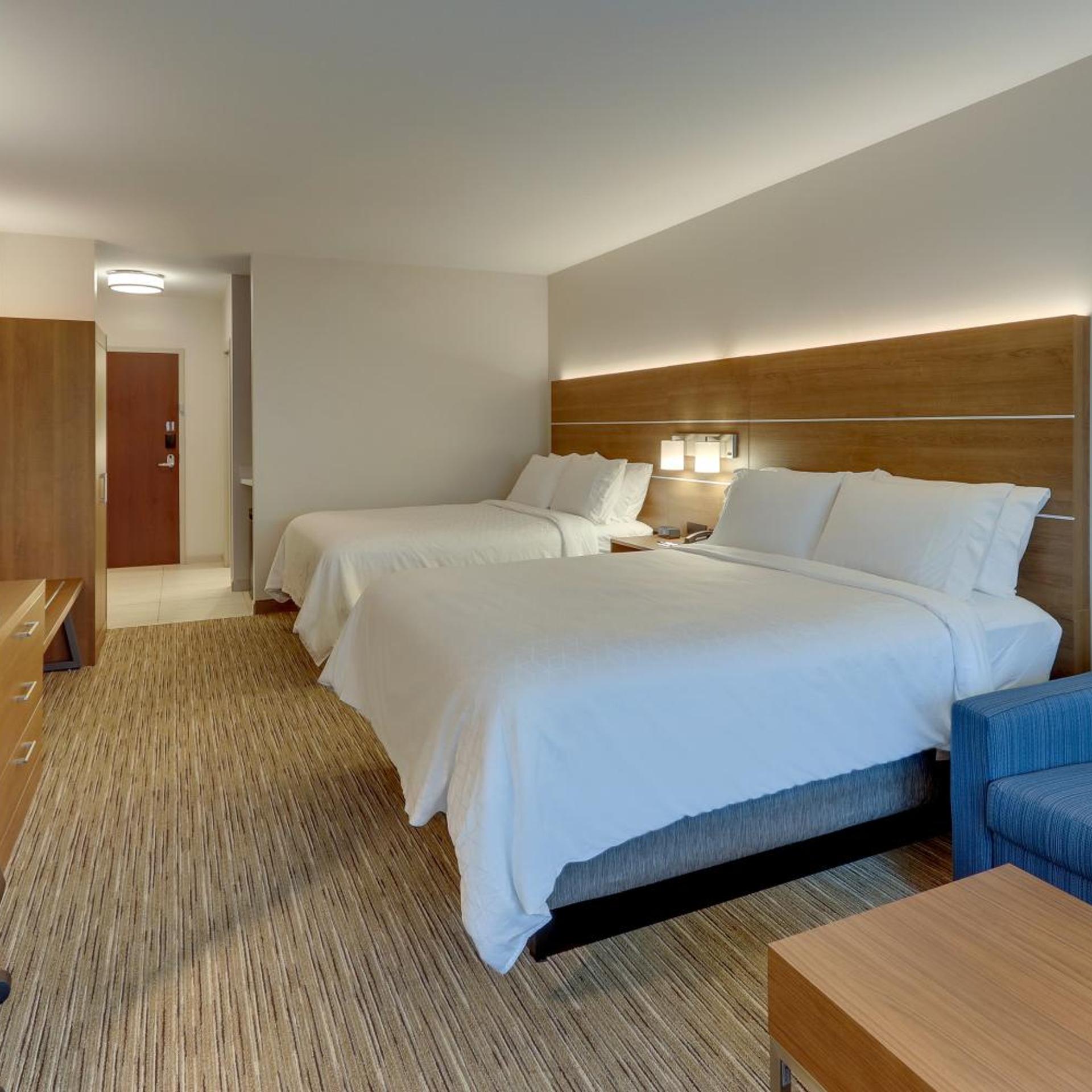 hol inn exp saugerties hudson valley