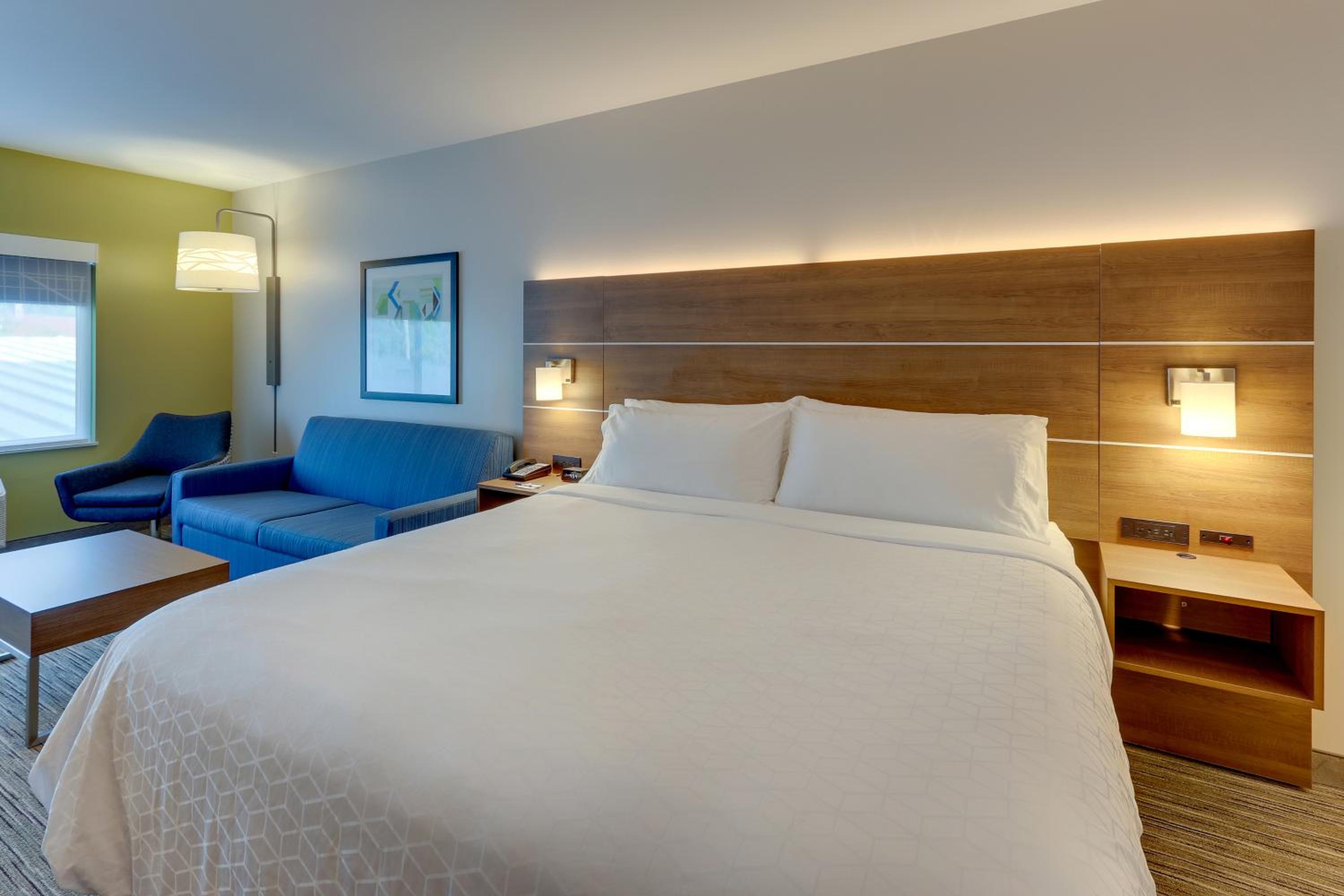 hol inn exp saugerties hudson valley