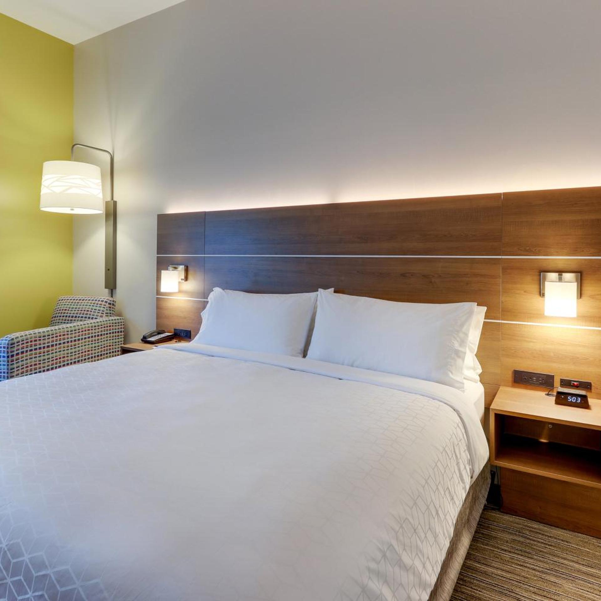 hol inn exp saugerties hudson valley