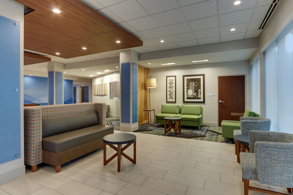 hol inn exp saugerties hudson valley