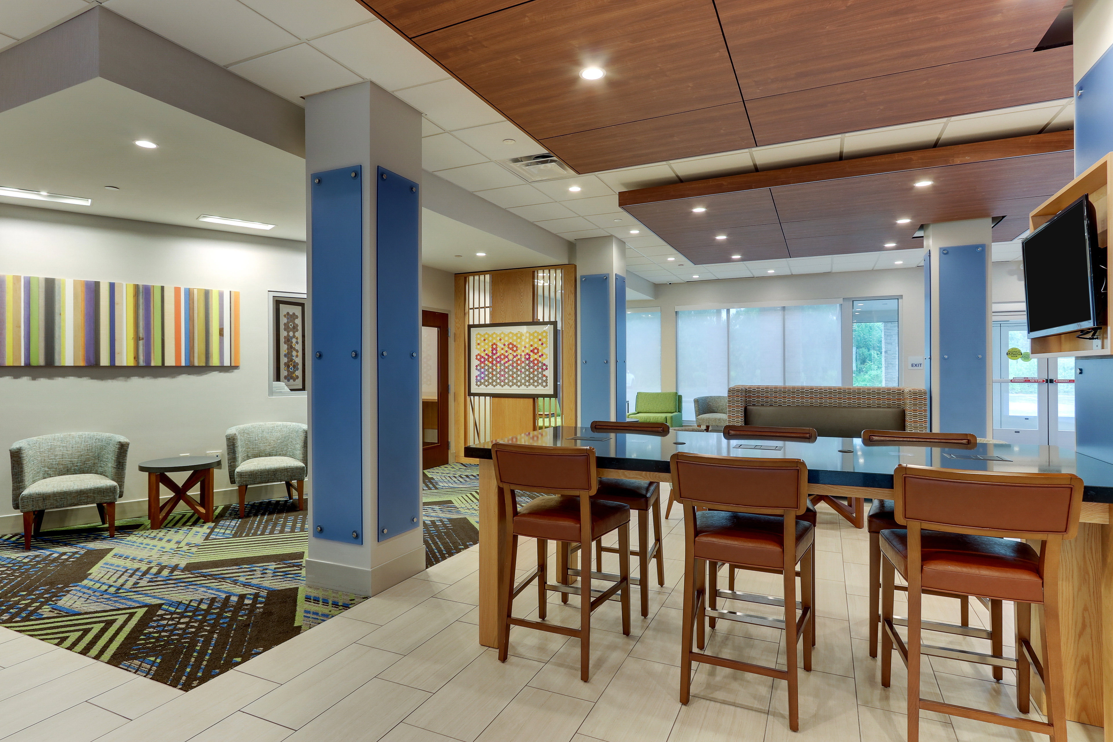 hol inn exp saugerties hudson valley