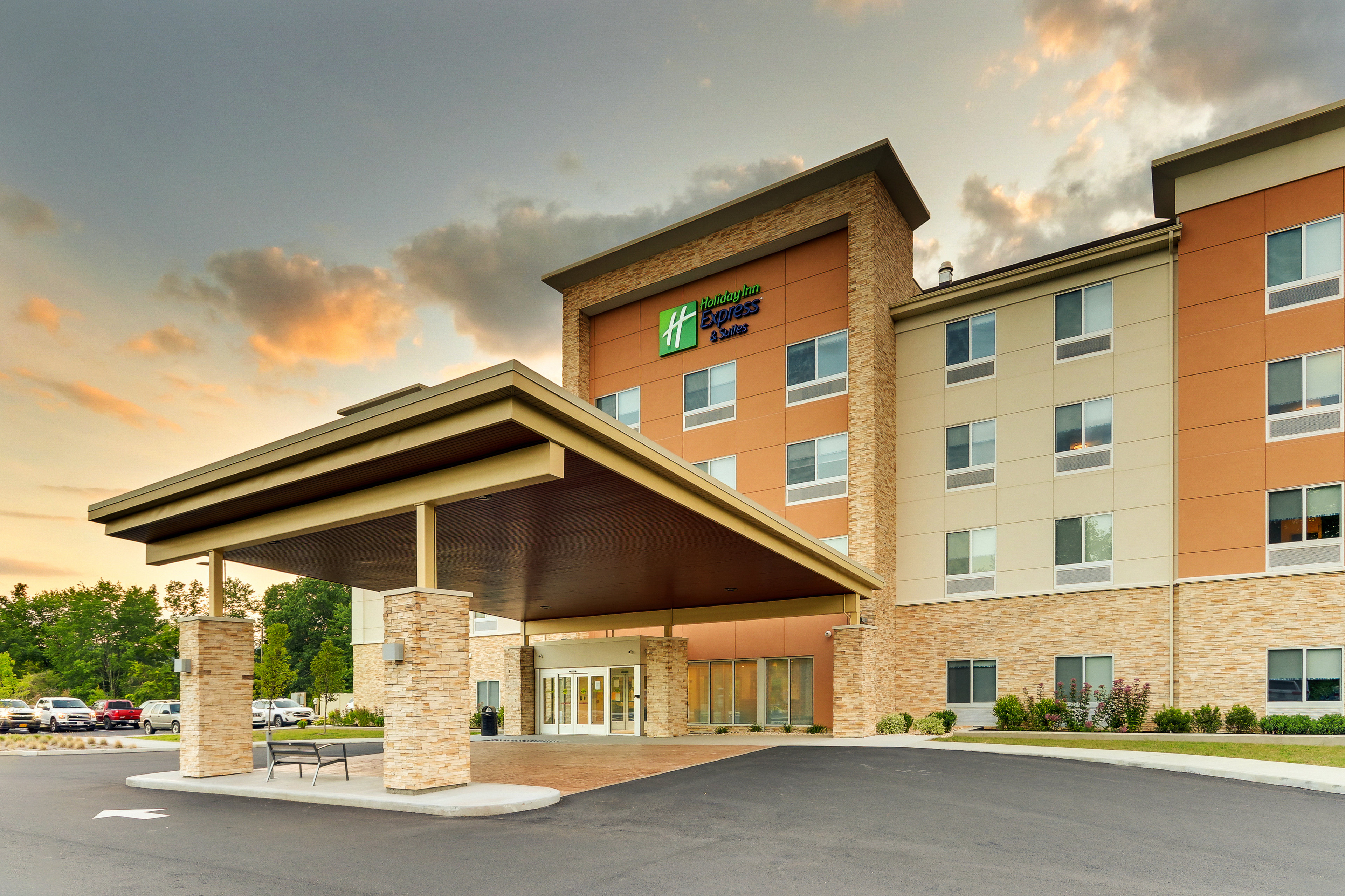 hol inn exp saugerties hudson valley