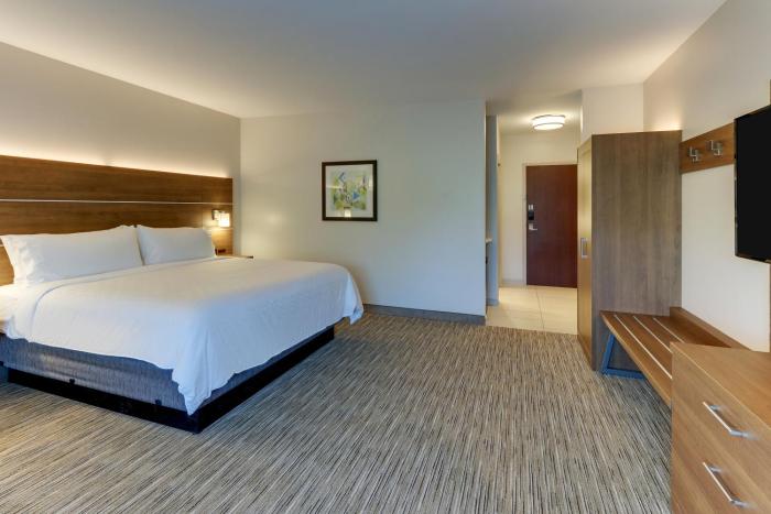 hol inn exp saugerties hudson valley