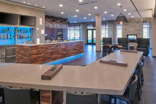 courtyard by marriott petoskey at victories square