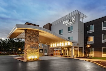 Fairfield Inn & Suites By Marriott Queensbury Glen,New York>>Glens Falls,2.5 star