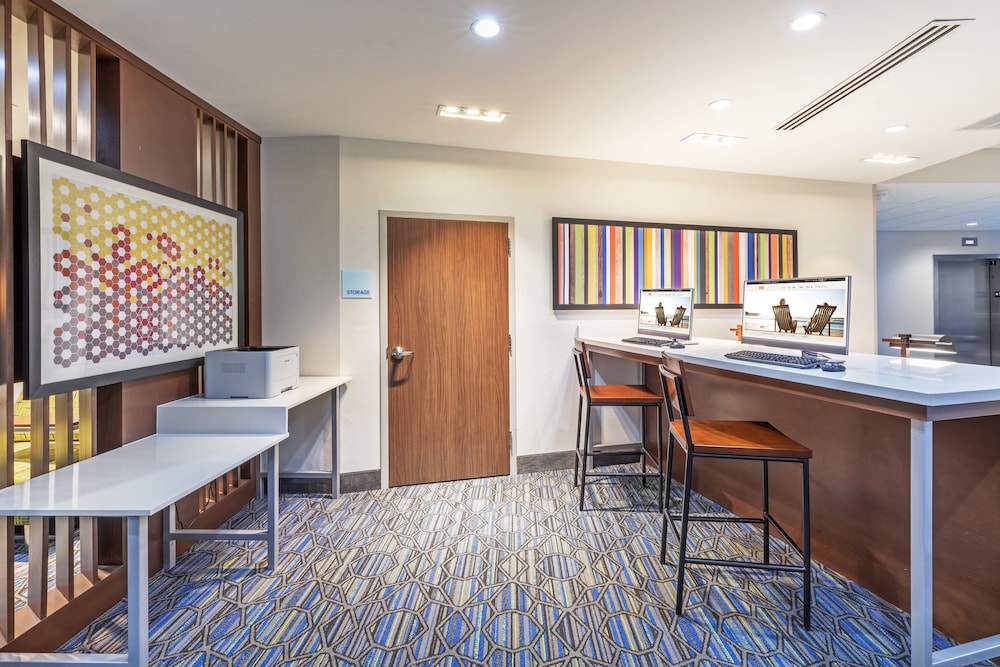 holiday inn express and suites parsons an ihg hotel