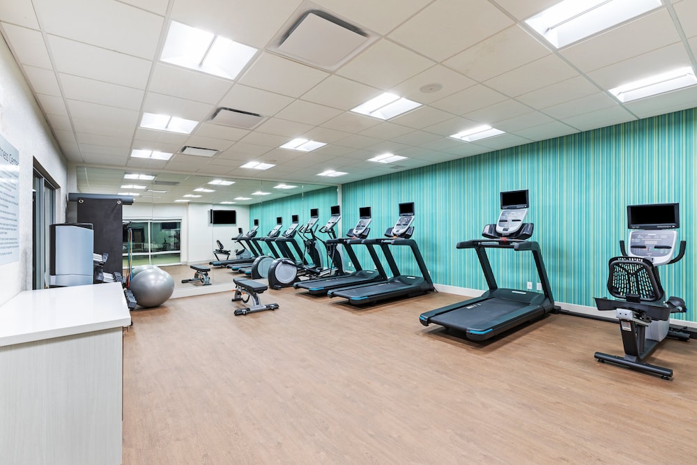 holiday inn express and suites parsons an ihg hotel