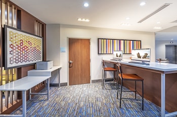 holiday inn express and suites parsons an ihg hotel