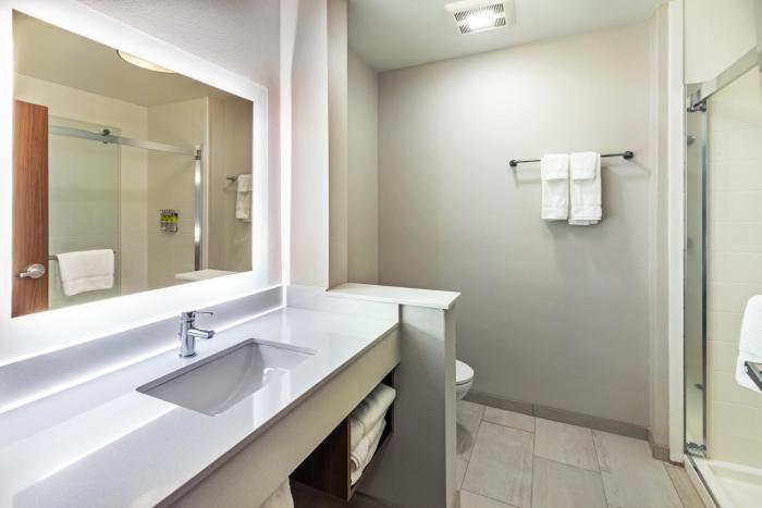 holiday inn express and suites parsons an ihg hotel