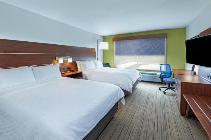 holiday inn express and suites parsons an ihg hotel