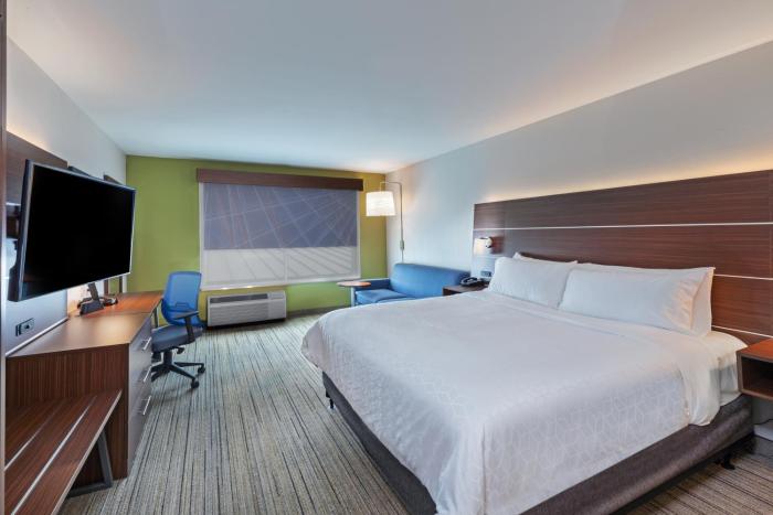 holiday inn express and suites parsons an ihg hotel