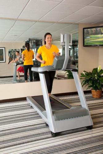 holiday inn express and suites parsons an ihg hotel