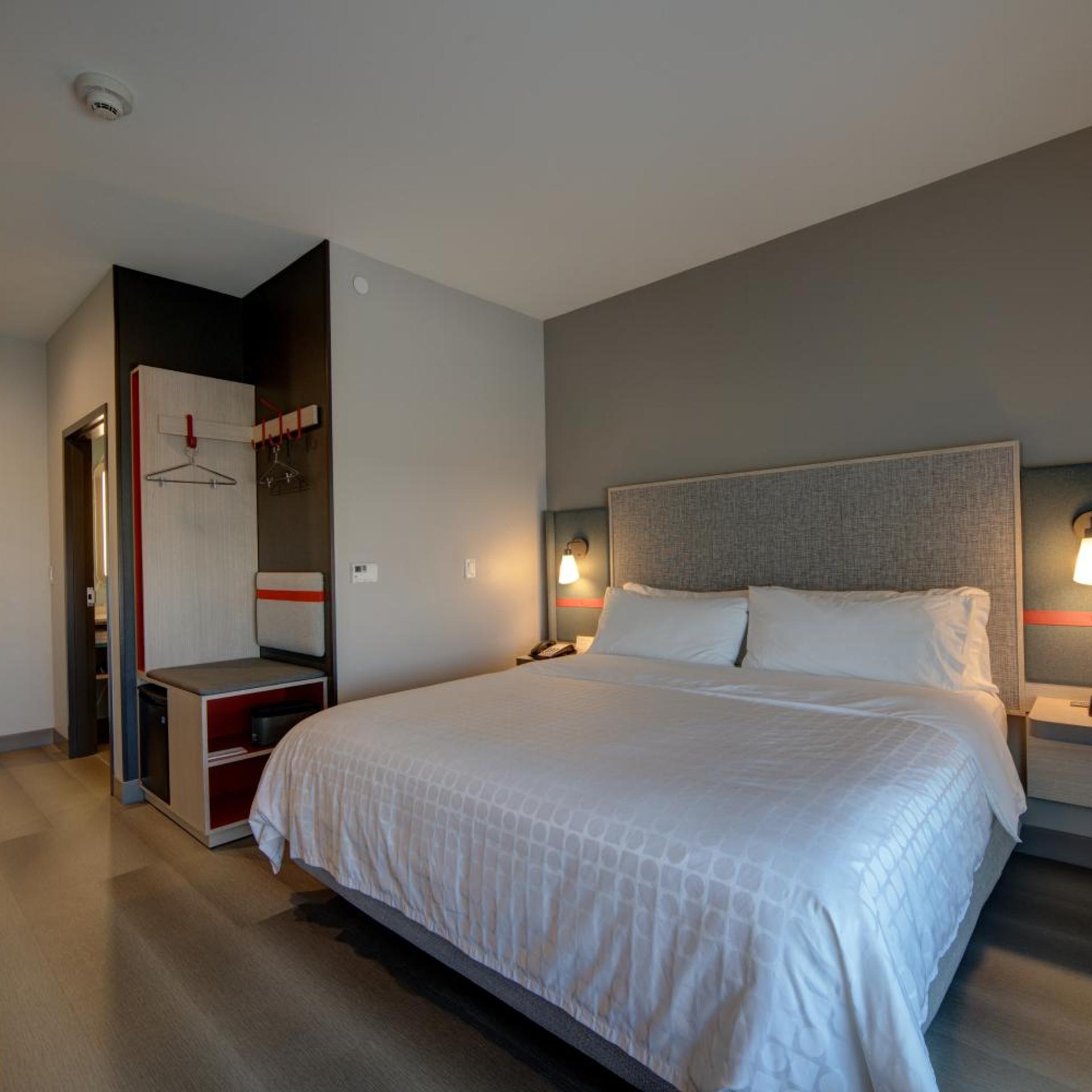 avid hotel yukon an ihg hotel