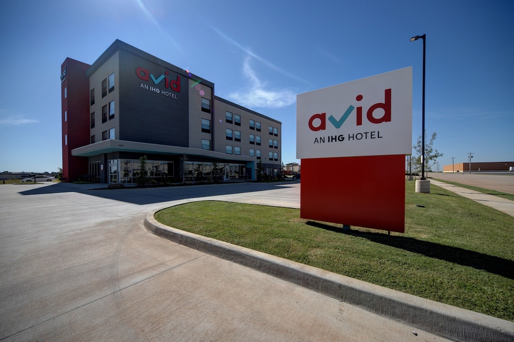 avid hotel yukon an ihg hotel