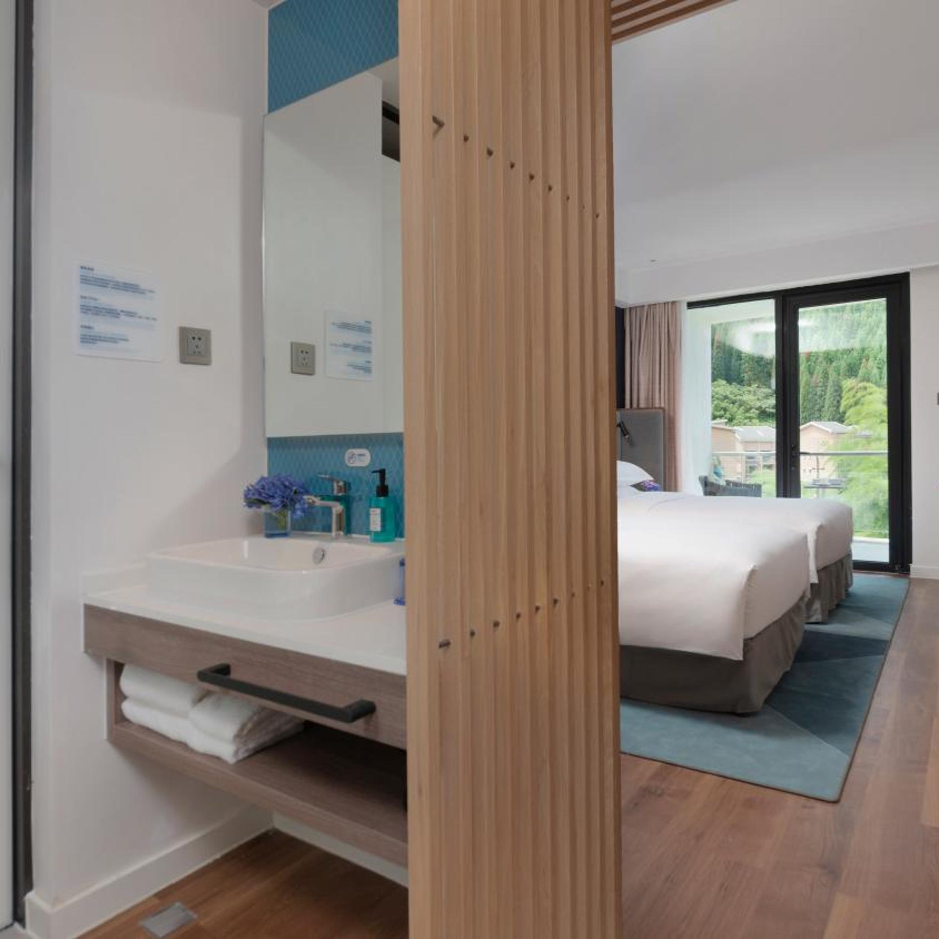holiday inn express emei qiliping an ihg hotel