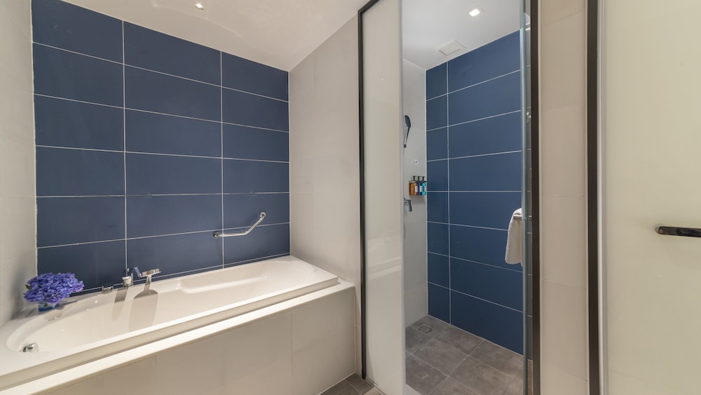 holiday inn express emei qiliping an ihg hotel