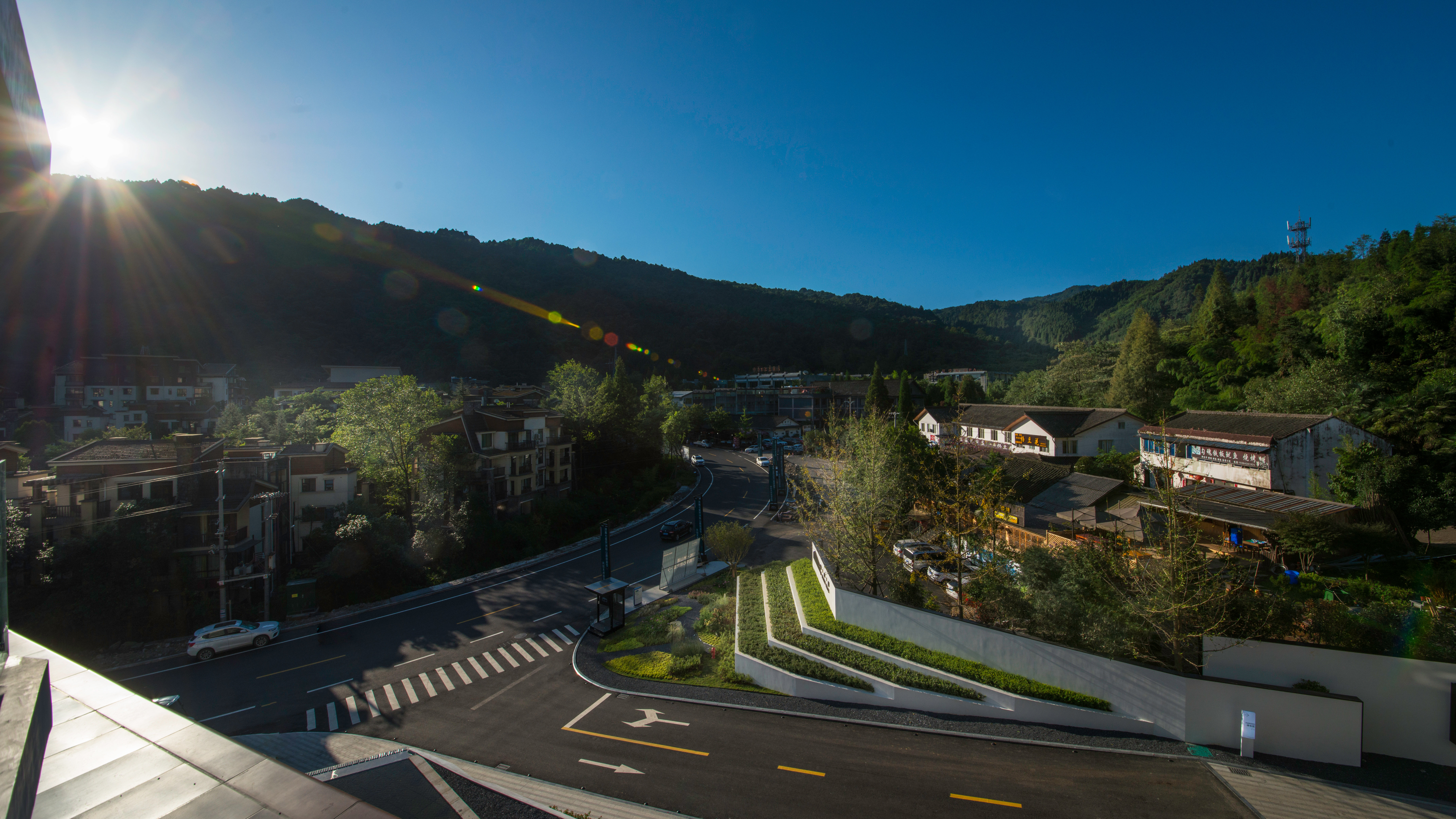 holiday inn express emei qiliping an ihg hotel