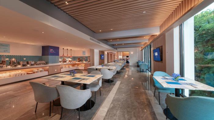 holiday inn express emei qiliping an ihg hotel