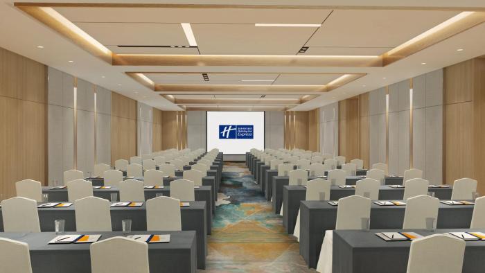 holiday inn express emei qiliping an ihg hotel
